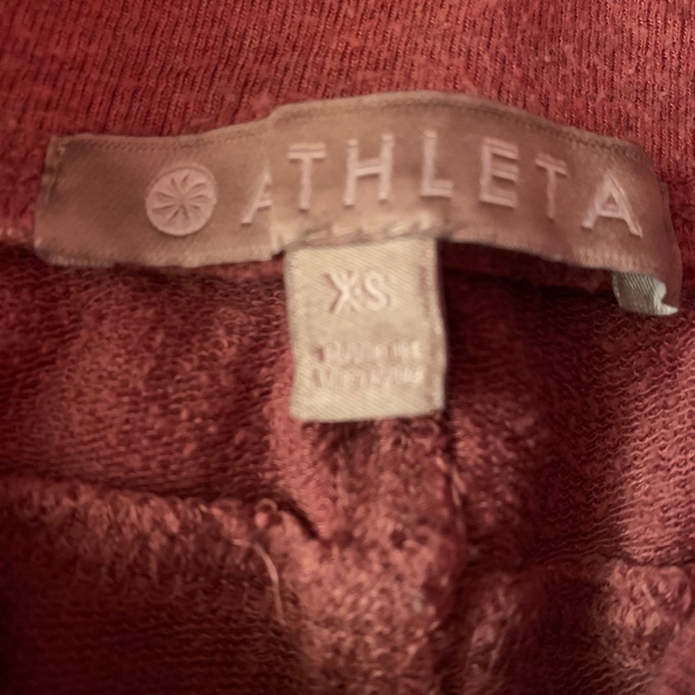 Athleta yoga shorts - Picture 2 of 3